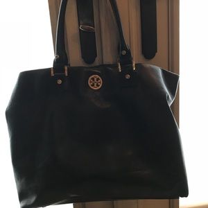 Tory Burch black leather purse